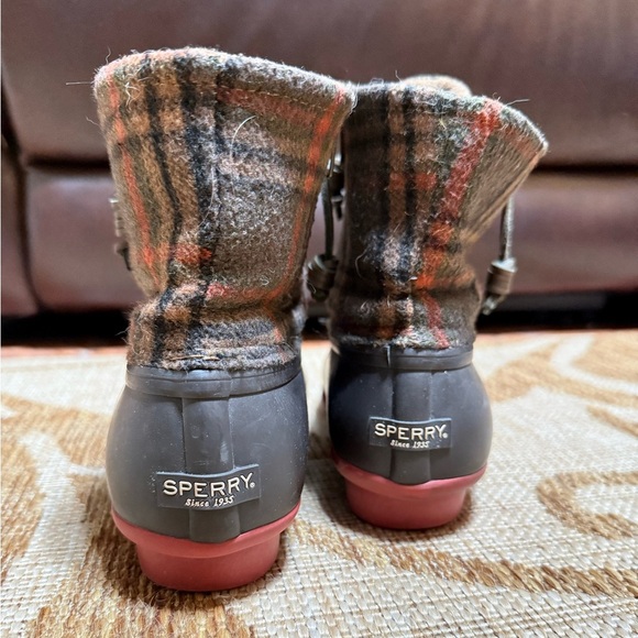 SPERRY Women's Saltwater Wool Rain Boot - brown/multi color, size 9
Great boots! - Picture 4 of 8